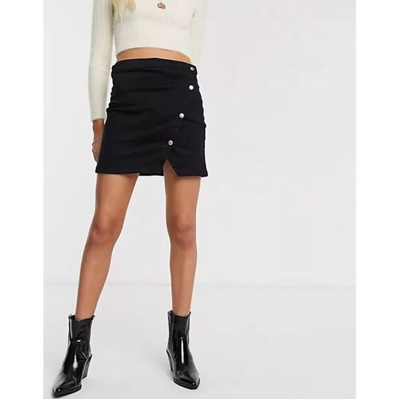 NWT Free People Black Notched Denim Crossover Snap Mini Skirt‎ Size 4 - Picture 1 of 7
